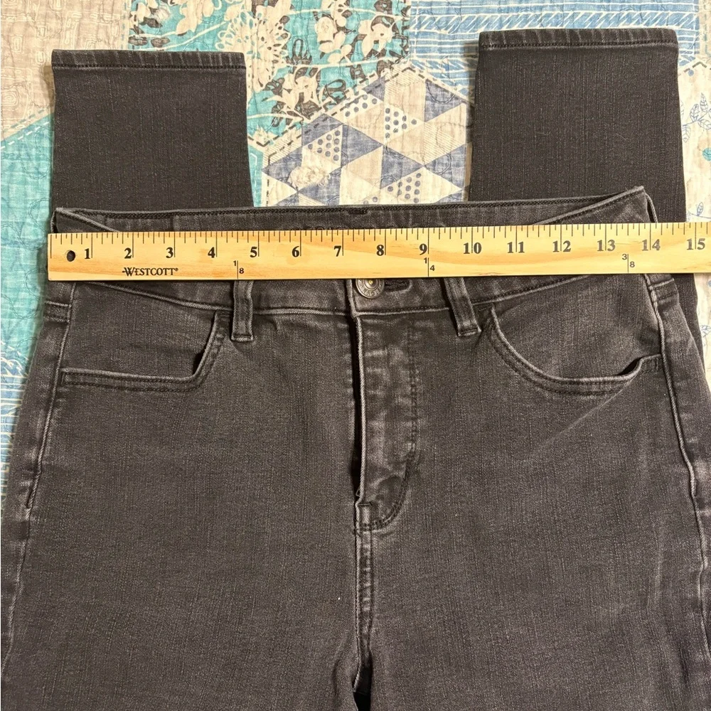 American Eagle Outfitters High Rise Jeans - Picture 2 of 6
